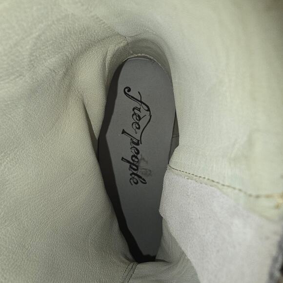 New Free People Lawless Bone Suede Leather Fringe Western Boots Size 7.5 - Picture 8 of 11